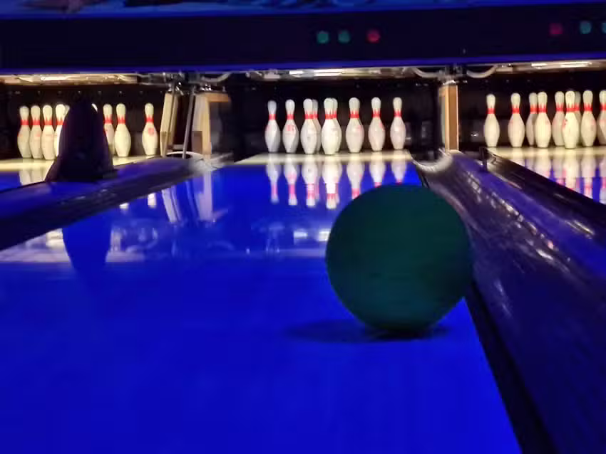 4BFUN Bowling, Bilard, Music Pub, Events Suchy Las