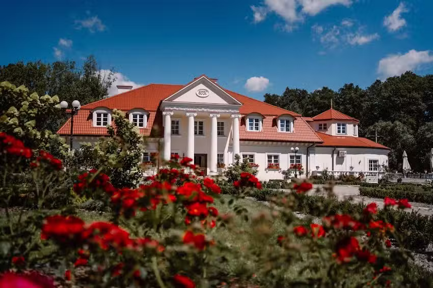 Agrostawy Ośrodek rekreacyjno- gastronomiczny Sala bankietowa