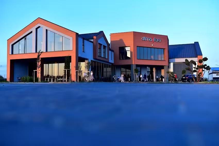 Atmosfera &ndash; Hotel, sala weselna, restauracja