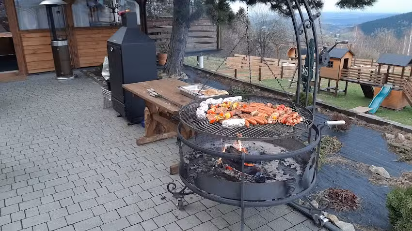 Bac&oacute;wka Na Zadzielu &ndash; Noclegi i Restauracja