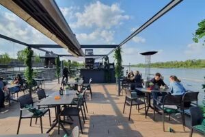 Barka Warszawska DZIEŃ I NOC