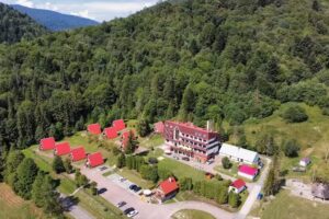 Bieszczady Noclegi i Restauracja – Domki w Bieszczadach – Hotel Perełka Cisna