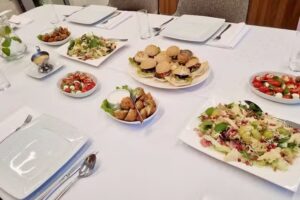 BISTRO | Catering dla Przedszkoli i Szk&oacute;ł | Catering | Żywienie zbiorowe | Zdrowe jedzenie dla dzieci | Sala na wyłączność