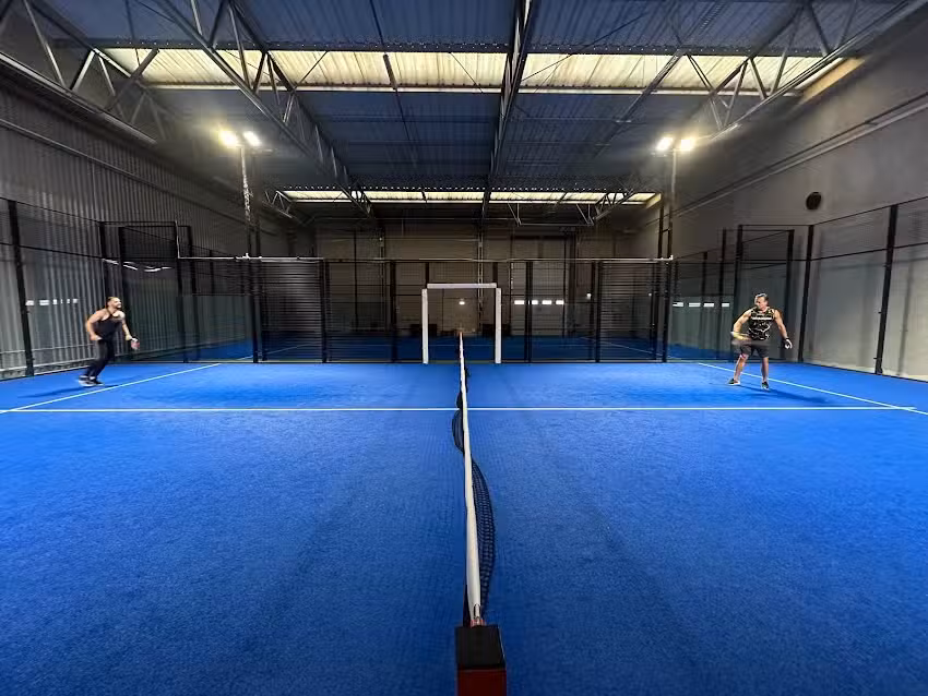 BRAWO. Padel & Squash