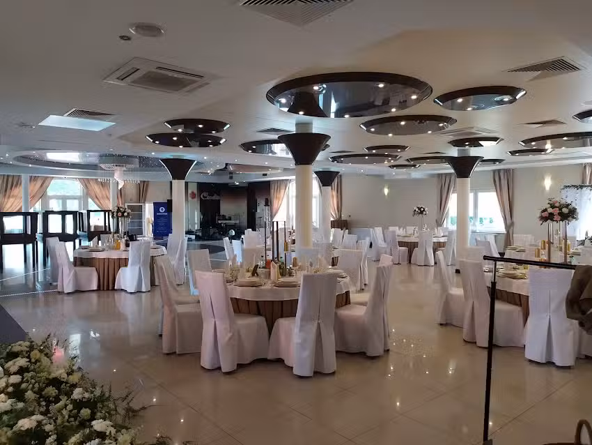 Camelia &ndash; sala bankietowa i konferencyjna, restauracja, noclegi