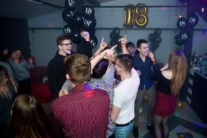 Casa De La Fiesta – Twój lokal na imprezę. URODZINY