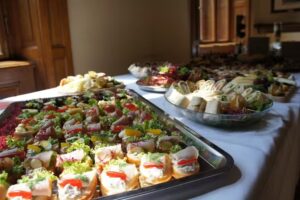 Cateria &ndash; catering dla firm i klient&oacute;w indywidualnych