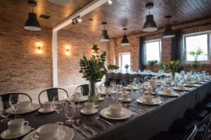 Catering Pod Pokrywką