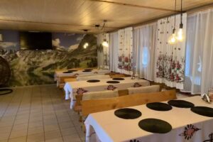 Chata Zb&oacute;ja &ndash; restauracja, wesela Nowy Sącz, chrzty, komunie, studni&oacute;wki, biesiady, grill, stypy, noclegi