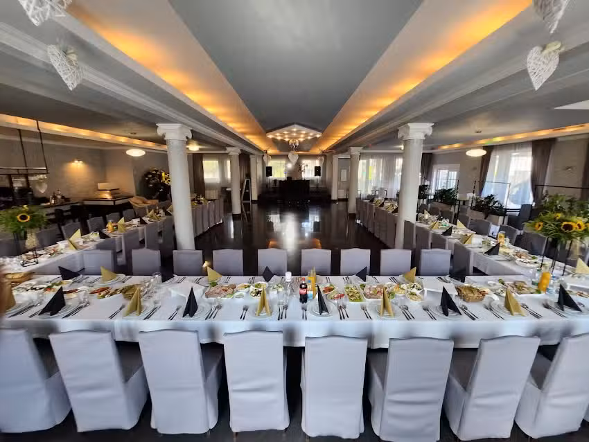 Dana Catering &ndash; Sala Weselna, Restauracja Sztos