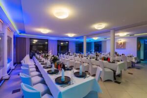 Dawna Restauracja Santorini | Kraków | Nowa Huta | Przyjęcia Okolicznościowe | Chrzciny | Wesela