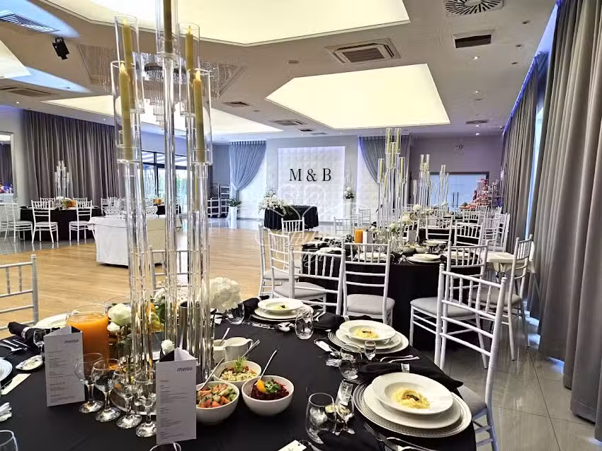 Dekoracje sal weselnych i kościoł&oacute;w &ndash; Ślubny Styl