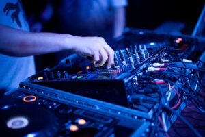 Dj na wesele Zielona G&oacute;ra woj. lubuskie &ndash; DJ Pavlo