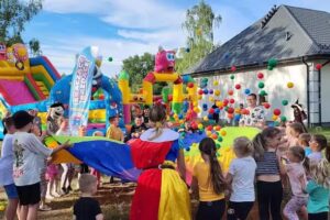 Dmuchańce Skaczące Brzdące &ndash; wynajem dmuchanych zjeżdzalni Ł&oacute;dź