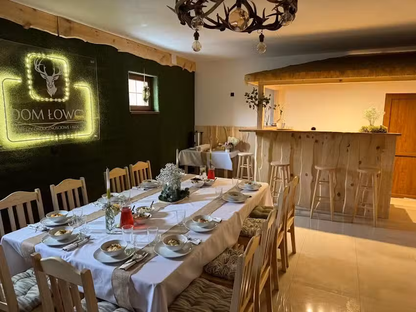 Dom Łowcy- sala, catering, noclegi