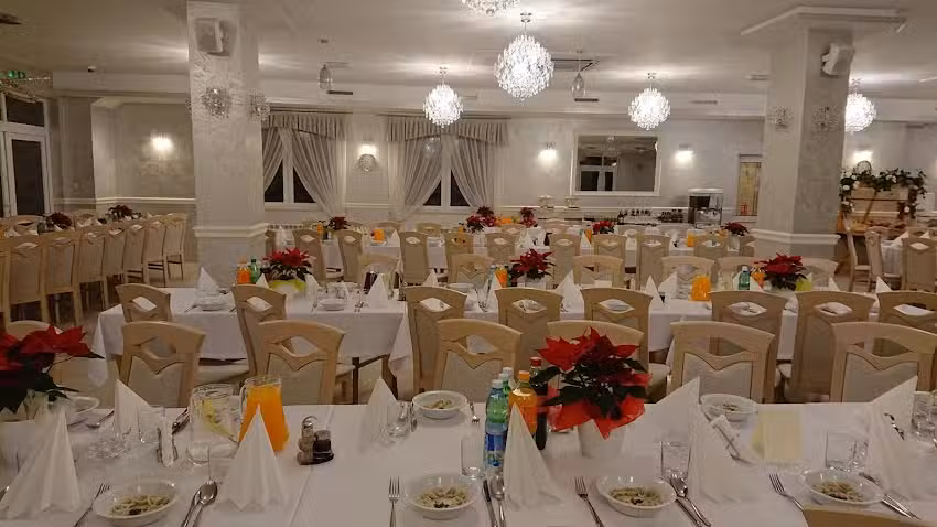 Dom Weselny Dw&oacute;r Jastrzębia