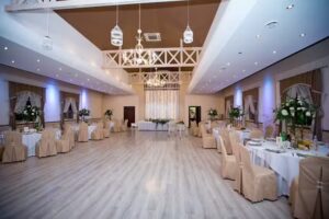 Dom Weselny Eden / Noclegi