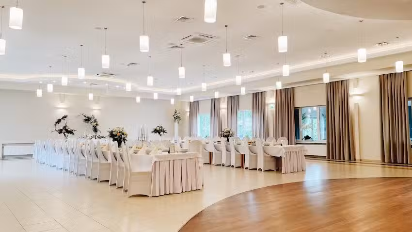 DOM WESELNY MOKRA LEWA