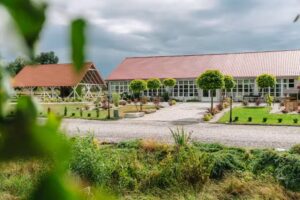 Dom Weselny &bdquo;Nad stawami&rdquo;