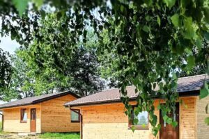 Domki letniskowe oraz Chata Grillowa &bdquo;Nad Zalewem &rdquo; w Bliżynie