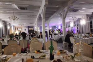 Drewniany Dw&oacute;r