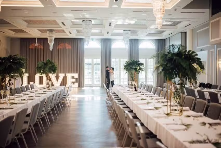 Dw&oacute;r Afrodyta &ndash; niezwykła sala weselna