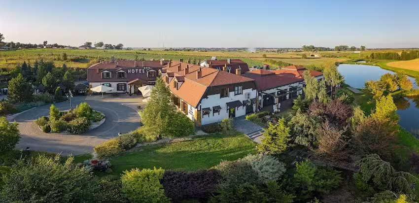 Dw&oacute;r Bogucin Hotel & Restauracja