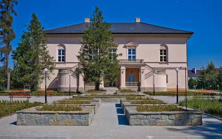 Dw&oacute;r Dzieduszyckich w Radziszowie