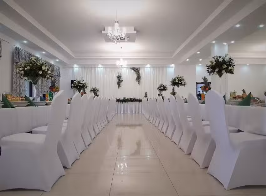 Dw&oacute;r Nad Wodą