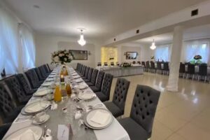 Dw&oacute;r Niemierzyce