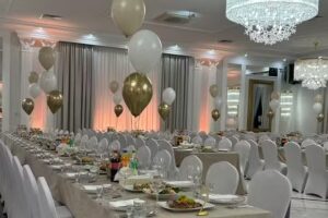 Dw&oacute;r Rogiński