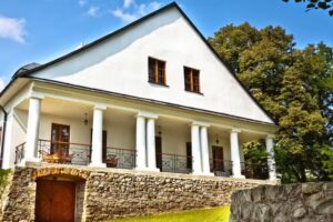 Dwór w Brzeznej wesela konferencje imprezy okolicznościowe