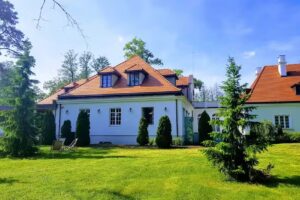 Dw&oacute;r w Manach