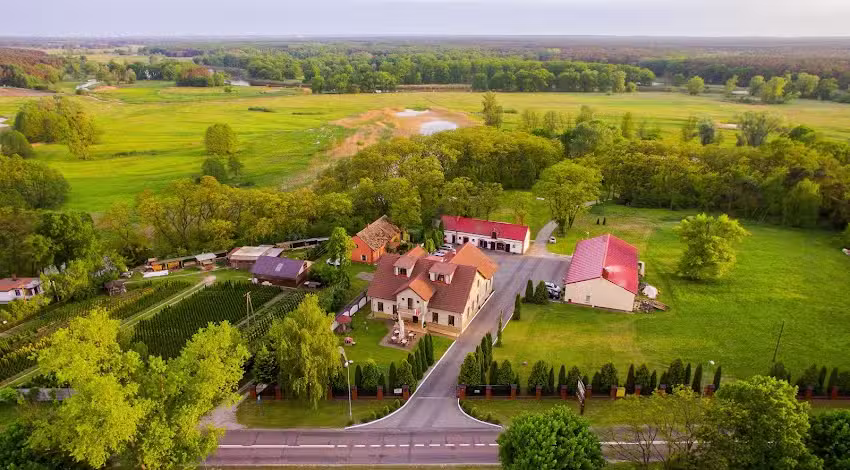 Dworek Biesiadny &ndash; Pokoje nad Wartą, Restauracja, Sala do Wynajęcia, Organizacja imprez, Wesela,Komunie, Chrzciny.