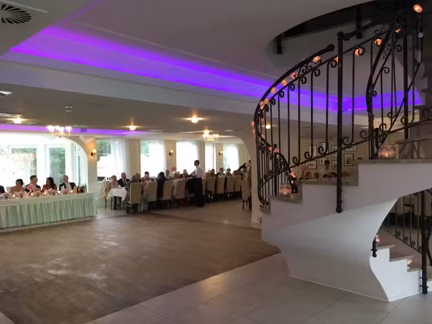 Dworek Rajska G&oacute;ra