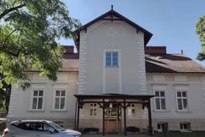 Dworek UR w Mydlnikach