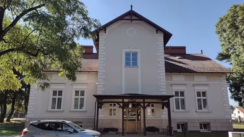 Dworek UR w Mydlnikach