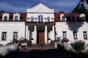 Dworek Wola Raciborowska