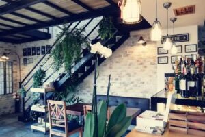 Eatstory Bistro i Cukiernia