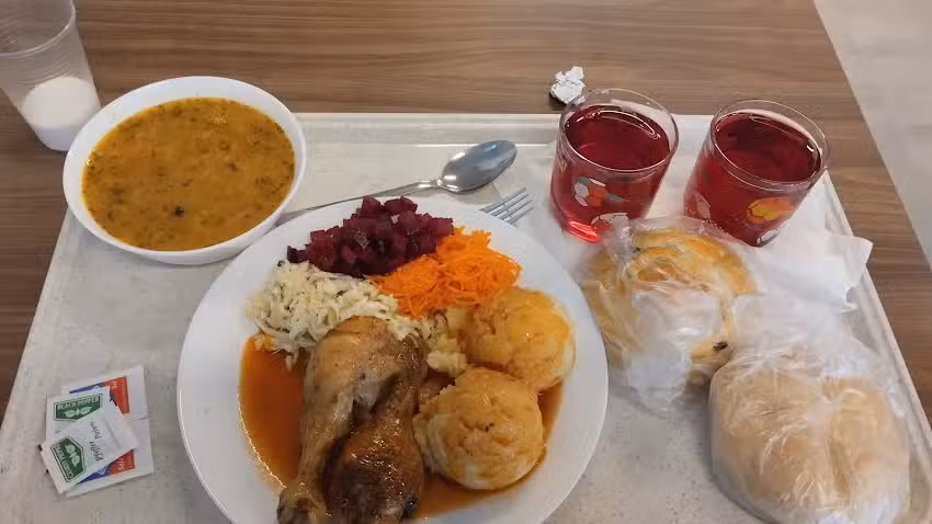 EVER Catering Zakładowa Stoł&oacute;wka na terenie zakładu Ferrero