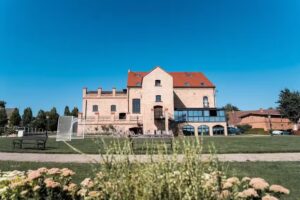 Folwark Pszczew Sala Weselna