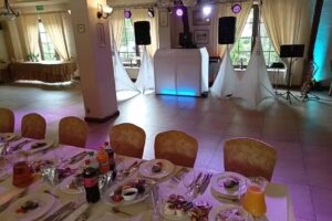 FOLWARK Restauracja & Hotel