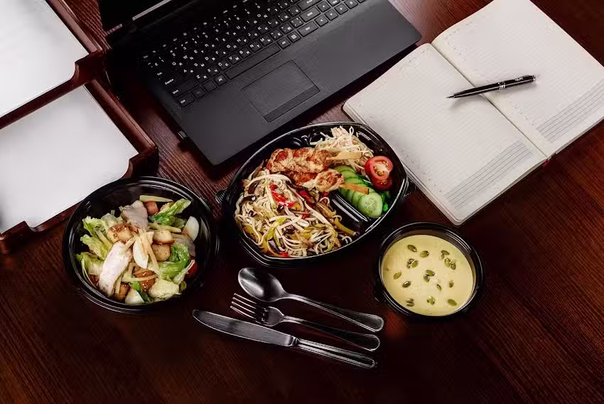 Foodomi. Catering dietetyczny, Dieta pudełkowa, Catering dla Firm.