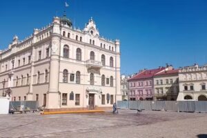 Gościniec Asticus Apartamenty Noclegi Restauracja Przyjęcia weselne Komunie Imprezy okolicznościowe