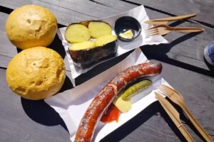 Grill Brodła 780 przystanek Rudawa DK 79