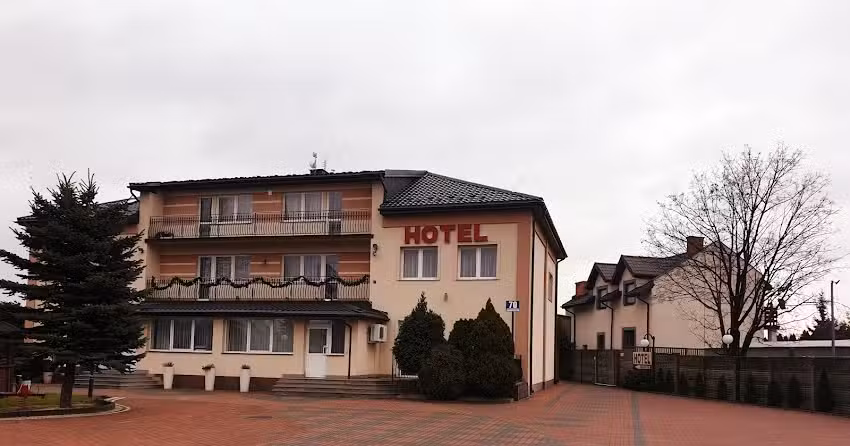 HOTEL &bdquo;E7&rdquo; RADOM