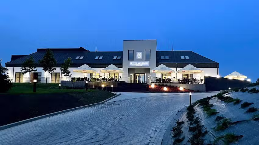 HOTEL GARB&Oacute;W hotel & restauracja