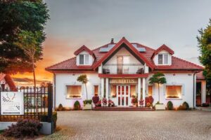 Hotel Hubertus &ndash; Hotel. imprezy okolicznościowe, Noclegi & Grill