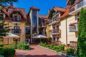 Hotel Robert’s Port Lake Resort & Spa Mazury