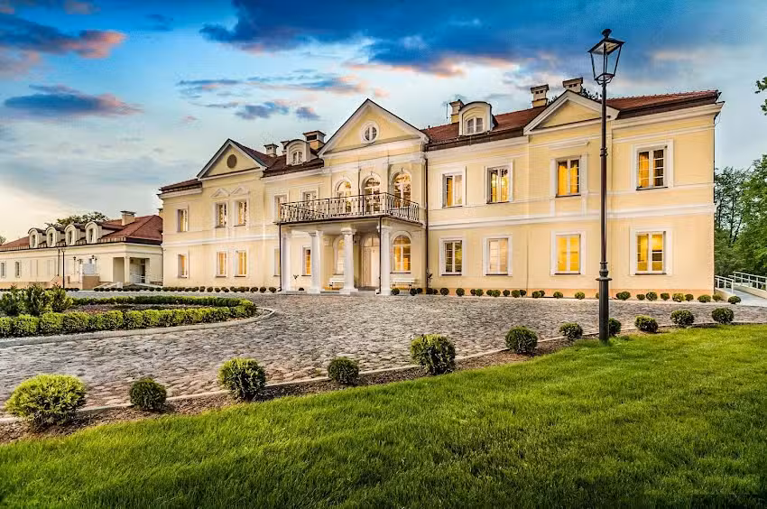 Hotel Sobienie Kr&oacute;lewskie